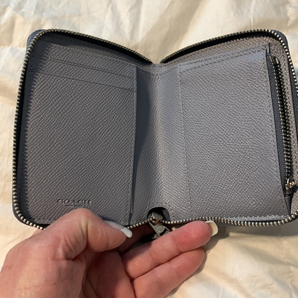 Wallet - Picture 3 of 7